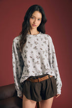 Load image into Gallery viewer, Light Grey Floral Dot Print Top