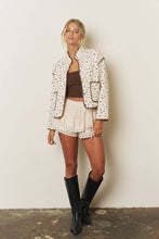 Load image into Gallery viewer, Cream Floral Print Snap Quilted Jacket