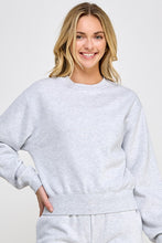 Load image into Gallery viewer, Fleece Basic Sweatshirt