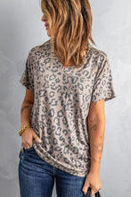 Load image into Gallery viewer, Brown V Neck Front Pocket Leopard Tee