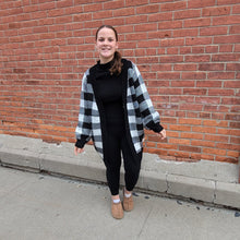 Load image into Gallery viewer, Plaid Cardigan
