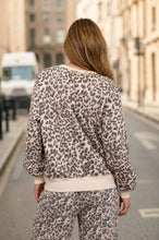 Load image into Gallery viewer, Cream Leopard Boxy Sweatshirt