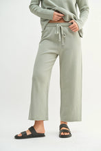 Load image into Gallery viewer, Malibu Wide-Leg Fleece Pants in Shadow
