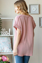Load image into Gallery viewer, Mauve Solid Urban Ribbed V Neck Top
