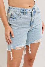 Load image into Gallery viewer, Judy Blue Rigid Magic Dad Short