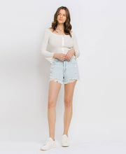 Load image into Gallery viewer, SUPER HIGH RISE DISTRESSED MOM SHORTS V2880: PERSPECTIVE FLOW / M