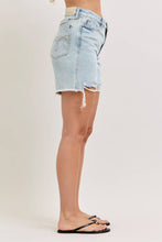 Load image into Gallery viewer, Judy Blue Rigid Magic Dad Short