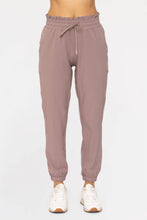 Load image into Gallery viewer, Cuffed Essential Highwaist Joggers in Mauve