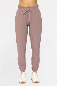 Cuffed Essential Highwaist Joggers in Mauve