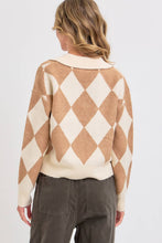 Load image into Gallery viewer, Taupe Diamond Pattern Sweater