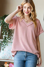 Load image into Gallery viewer, Mauve Solid Urban Ribbed V Neck Top