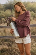 Load image into Gallery viewer, EXPOSED SEAM DETAIL LONG SLEEVE KNIT TOP: MAROON