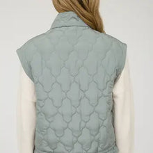 Load image into Gallery viewer, Quilted Puffer Vest