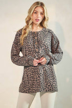 Load image into Gallery viewer, Animal Print Button Up Top
