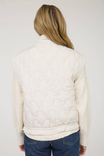Load image into Gallery viewer, Quilted Puffer Vest