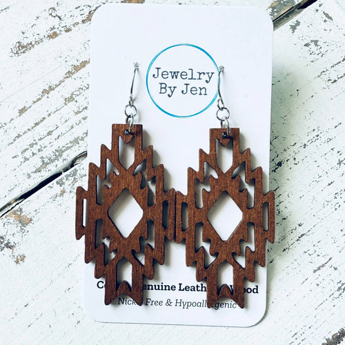 Wood Cutout Rhombus Earrings: Brown