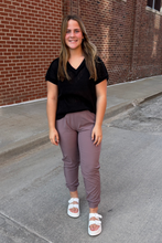 Load image into Gallery viewer, Cuffed Essential Highwaist Joggers in Mauve
