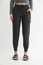 Load image into Gallery viewer, Black High-Waisted Capri Active Joggers