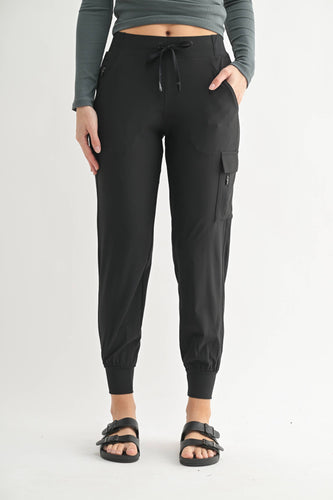 Black High-Waisted Capri Active Joggers