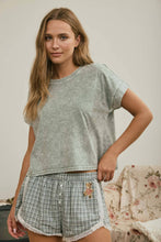Load image into Gallery viewer, WASHED SHORT SLEEVE BOXY KNIT TOP: OLIVE