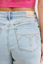 Load image into Gallery viewer, Judy Blue Rigid Magic Dad Short