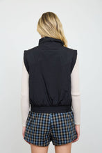 Load image into Gallery viewer, Black Cropped Mock Neck Puffer Vest