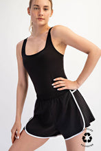 Load image into Gallery viewer, Black &amp; White Shortsie