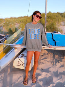 Livin' My Best Lake Life Graphic Sweatshirt