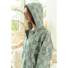 Load image into Gallery viewer, Denim Washed Checkered Pullover