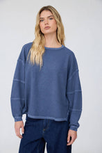 Load image into Gallery viewer, EXPOSED SEAM DETAIL LONG SLEEVE KNIT TOP: MAROON