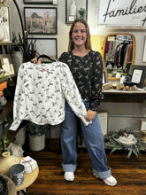 Load image into Gallery viewer, Bow Pattern Long Sleeve Top