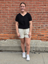 Load image into Gallery viewer, Cream Bow Linen Stretchy Shorts