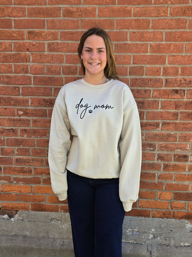 Dog Mom Graphic Sweatshirt