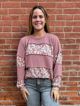 Load image into Gallery viewer, Mauve Floral Floral Contrast Top