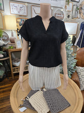 Load image into Gallery viewer, Black &amp; White Stripe Short