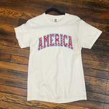 Load image into Gallery viewer, America Star Graphic Tee