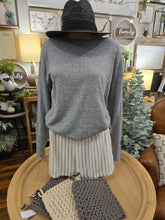 Load image into Gallery viewer, Black &amp; White Stripe Short